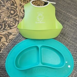 EUC BabyBjorn bib and nuby baby plate